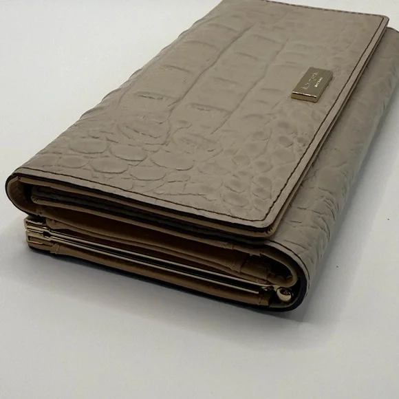 Kate Spade Croc Embossed Elegant Taupe Women's Wallet kisslock GUC - Picture 11 of 12